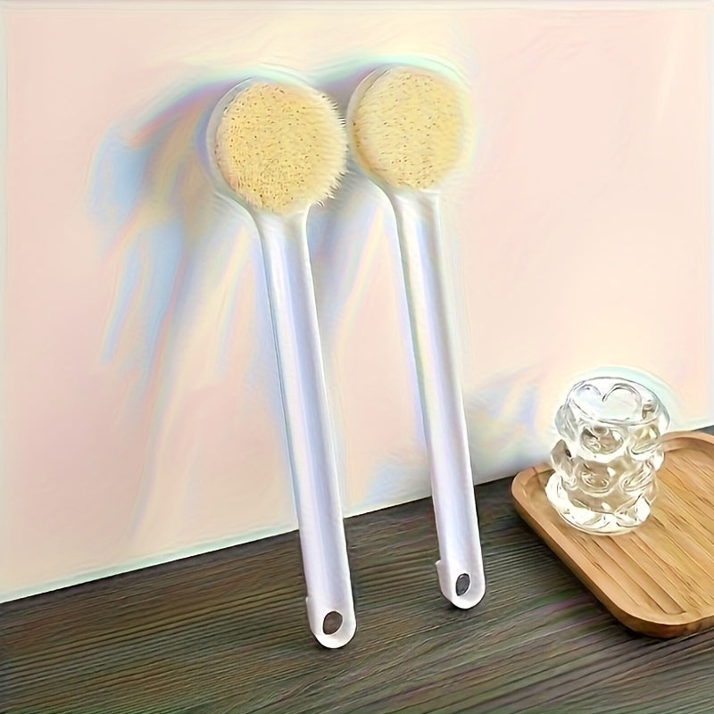 A Long-Handled Bath Brush for Scrubbing The Back, Designed for Women, Featuring Soft Bristles for a Comfortable Wash